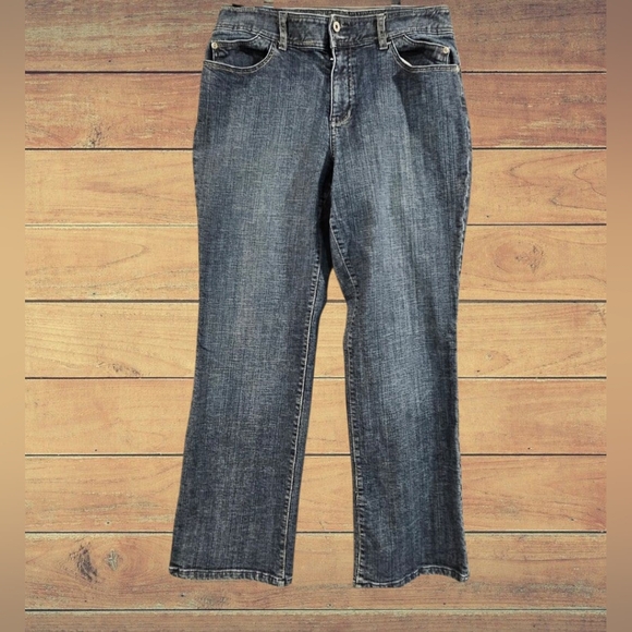 Chico's Platinum SZ 2/12 Mid Rise Embellished Straight Leg Stretch Jeans - Picture 2 of 11